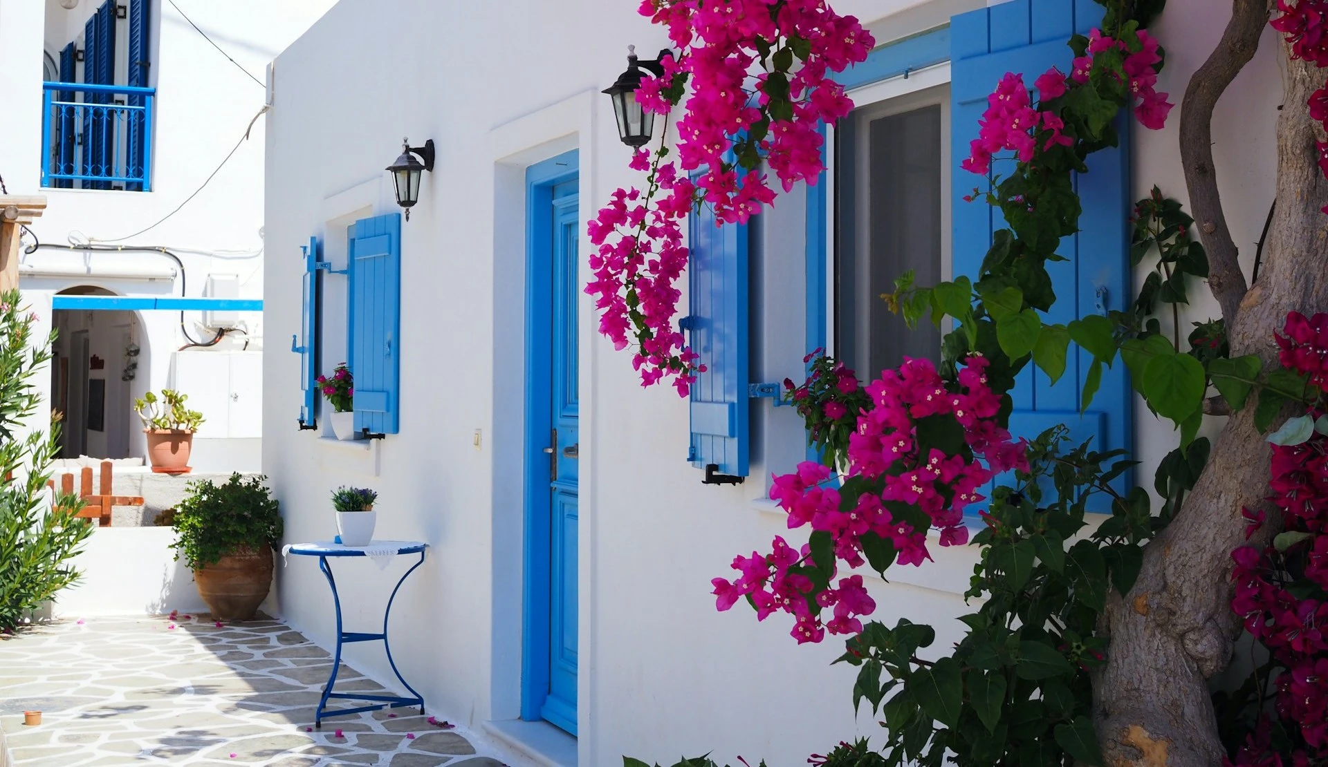 Photo of mykonos roads